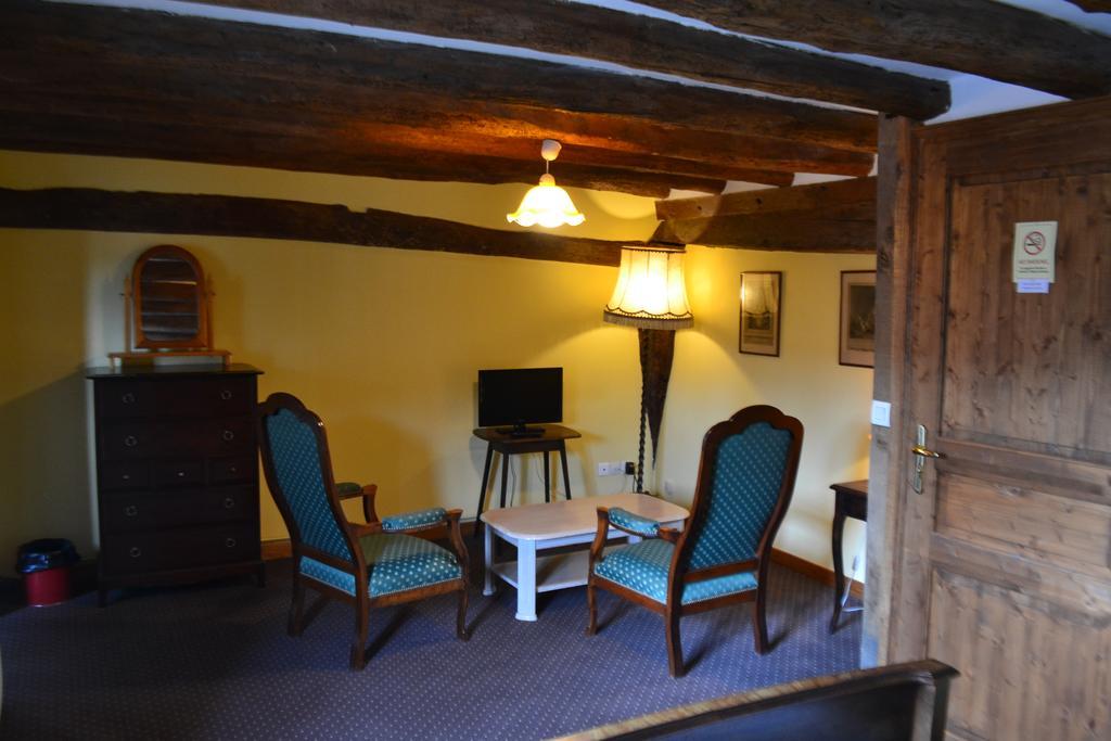 Les Trois Cheminees Chambres D'Hotes Livarot-Pays-d'Auge Exterior foto