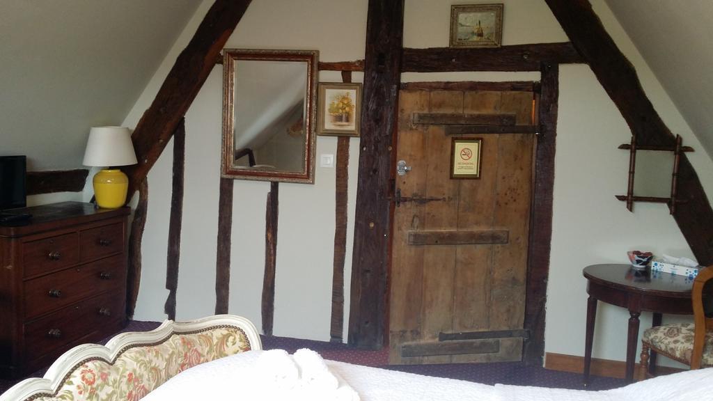 Les Trois Cheminees Chambres D'Hotes Livarot-Pays-d'Auge Exterior foto
