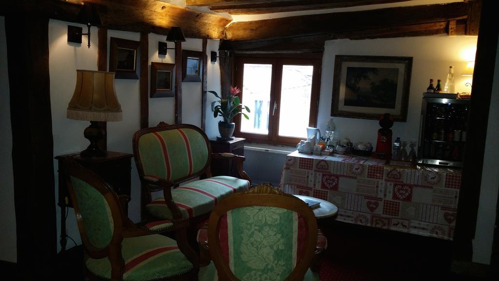 Les Trois Cheminees Chambres D'Hotes Livarot-Pays-d'Auge Exterior foto